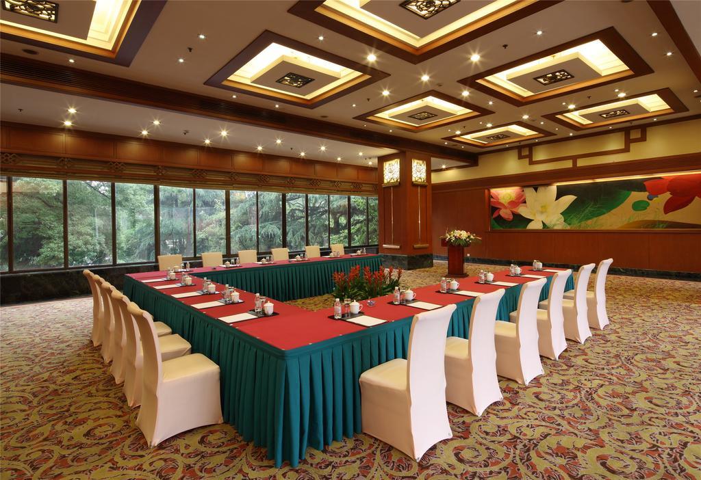 Cypress Hotel Jin Jiang Shanghái Exterior foto