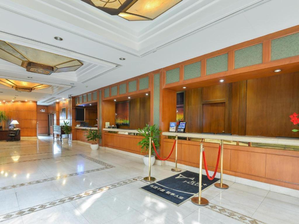 Cypress Hotel Jin Jiang Shanghái Exterior foto