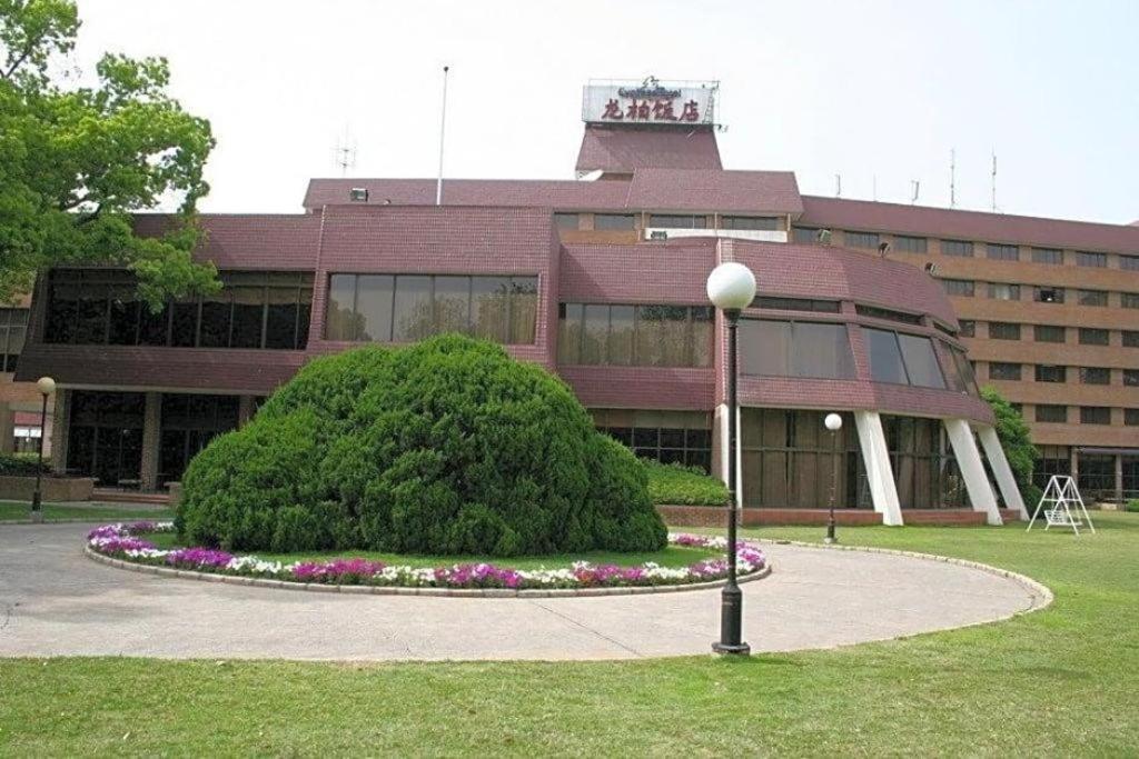 Cypress Hotel Jin Jiang Shanghái Exterior foto