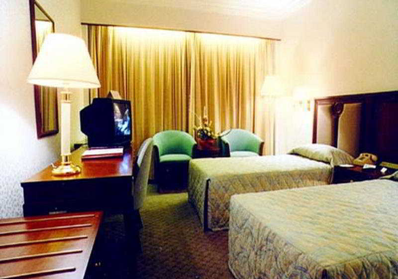Cypress Hotel Jin Jiang Shanghái Exterior foto